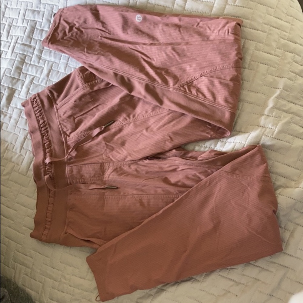 Lululemon pants